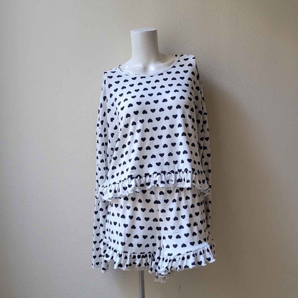 Flowy Lettuce Trim Heart Pajama Set - Picture 2 of 6